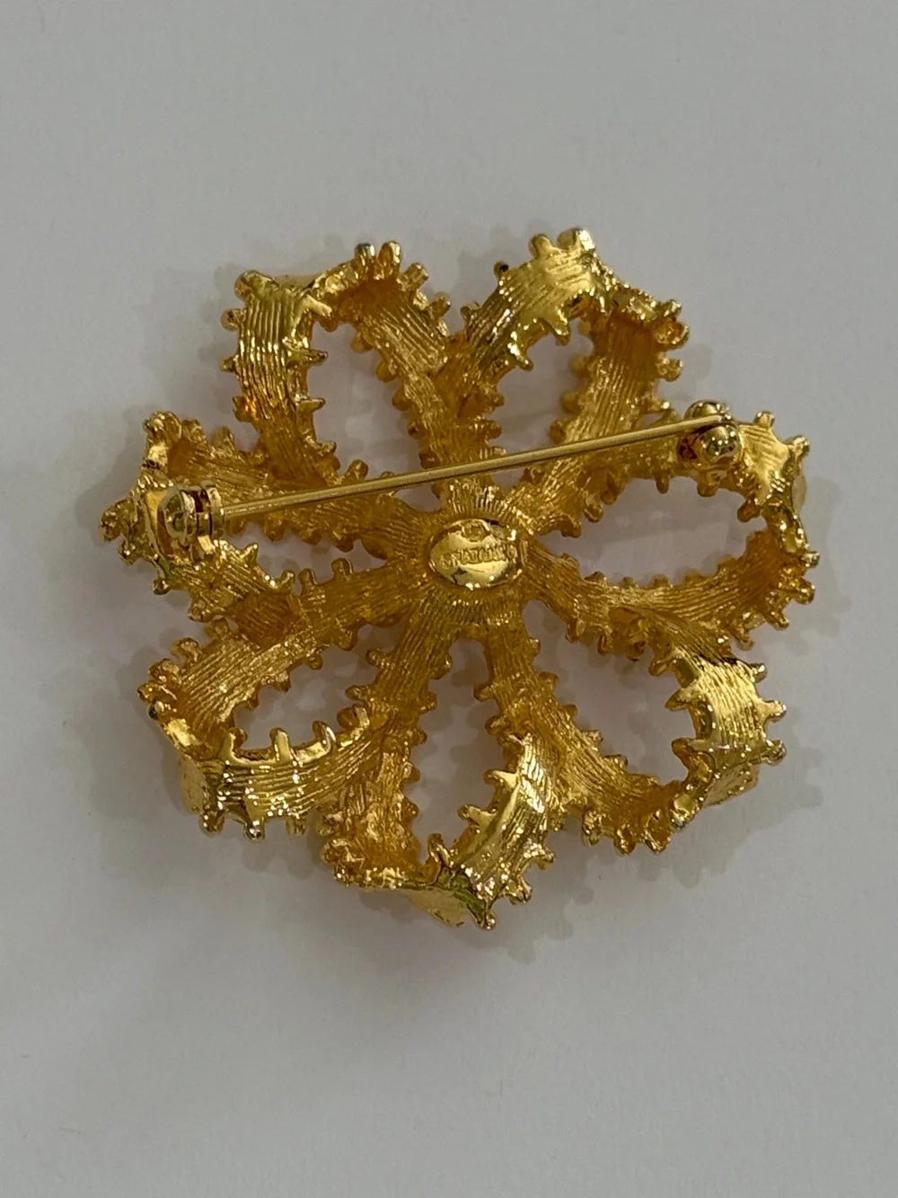 GRAZIANO Gold-Tone Floral Pin Brooch with Center Rhinestone
